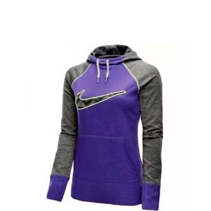 Womens Nike Therma Fit Hoodie with thumb slits
